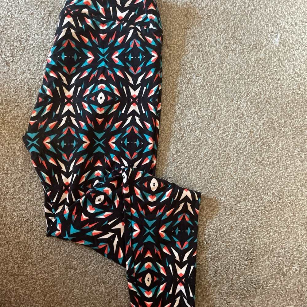 LuLaRoe Black and Red Geometric Leggings